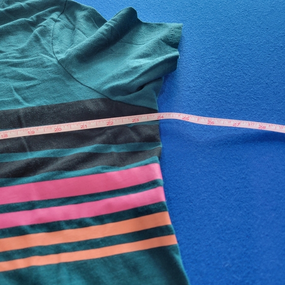 EVRI Teal V-neck Short Sleeve Tee / "Vacay Vibes" / Colorful Stripes / Size 1X - Picture 6 of 6